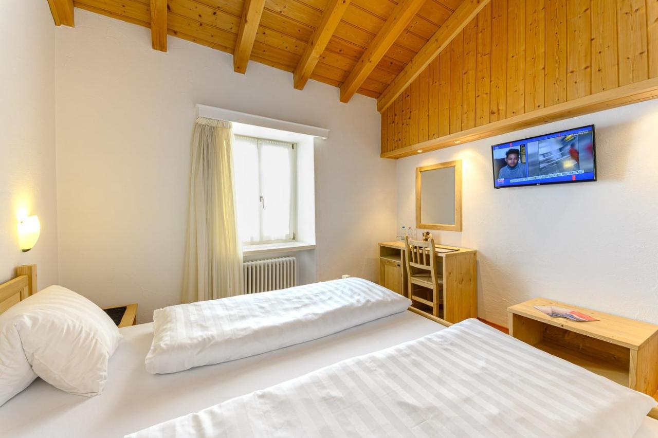 Hotel Centrale, Typically Swiss Poschiavo Kültér fotó