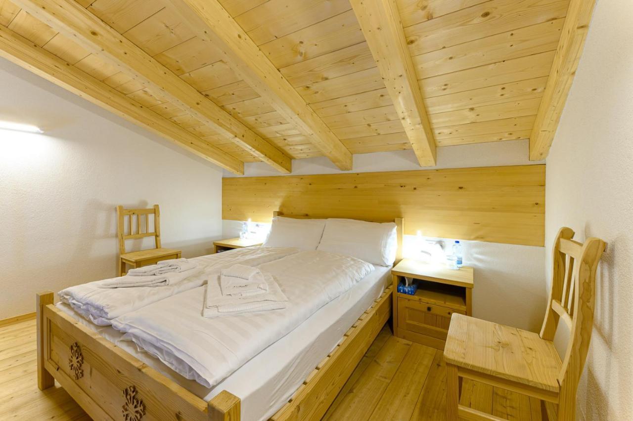 Hotel Centrale, Typically Swiss Poschiavo Kültér fotó
