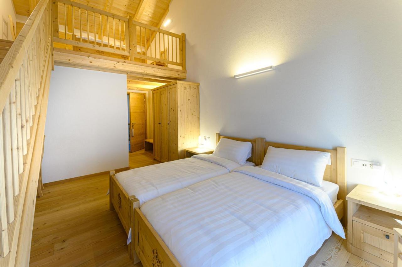 Hotel Centrale, Typically Swiss Poschiavo Kültér fotó