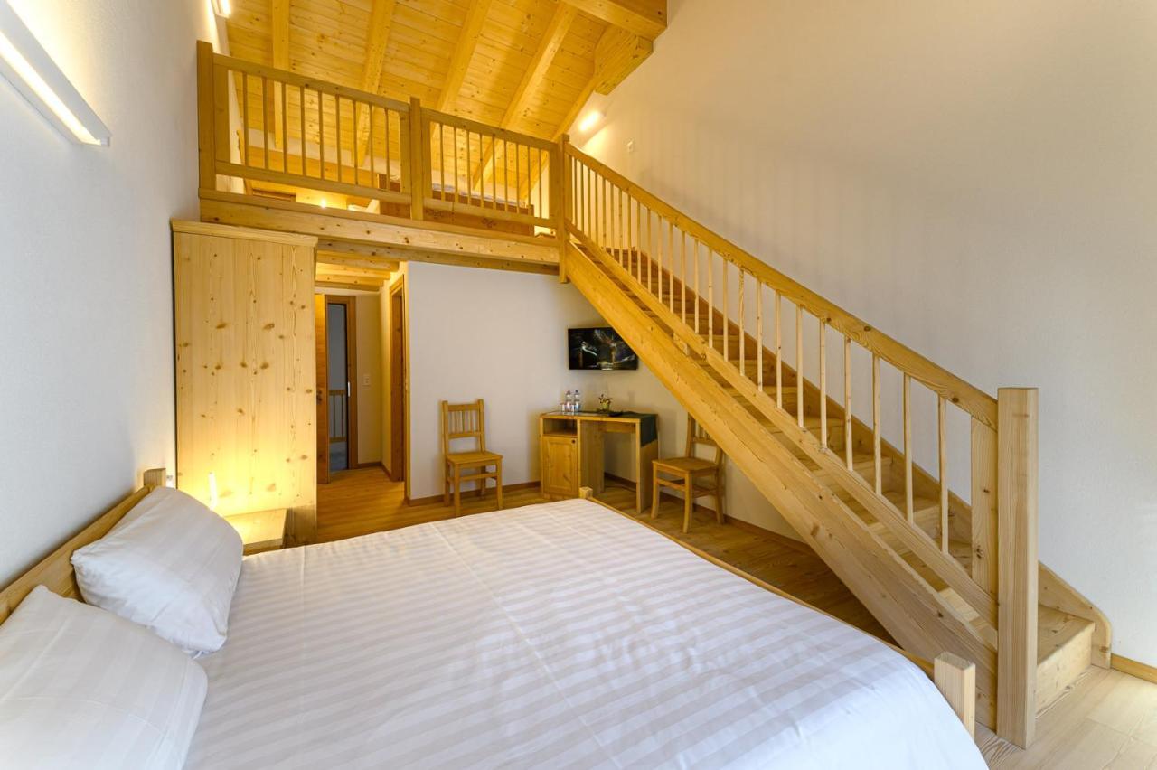 Hotel Centrale, Typically Swiss Poschiavo Kültér fotó