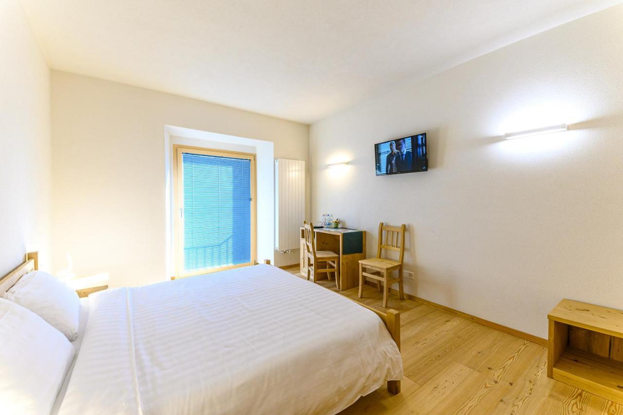 Hotel Centrale, Typically Swiss Poschiavo Kültér fotó