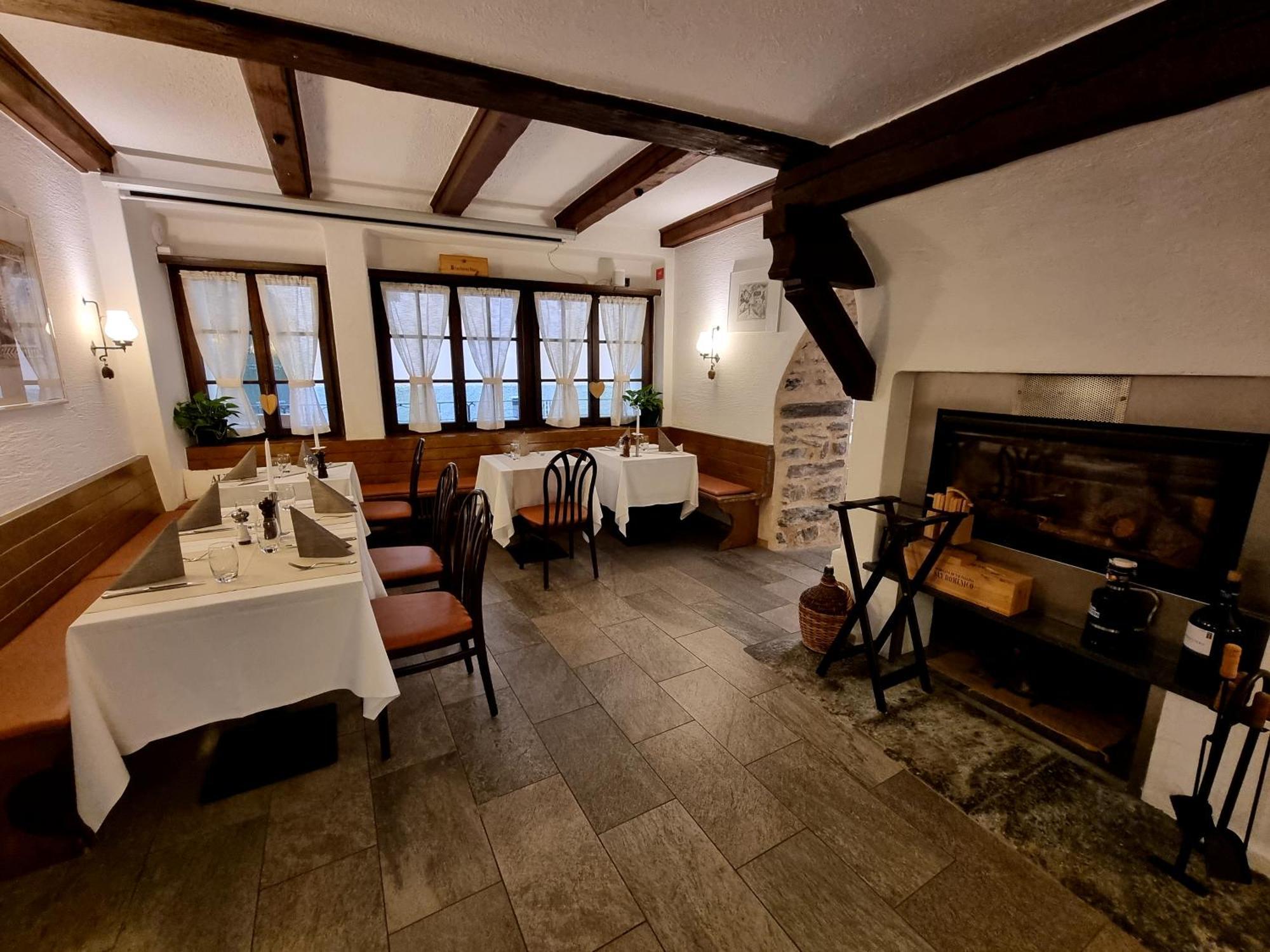 Hotel Centrale, Typically Swiss Poschiavo Kültér fotó
