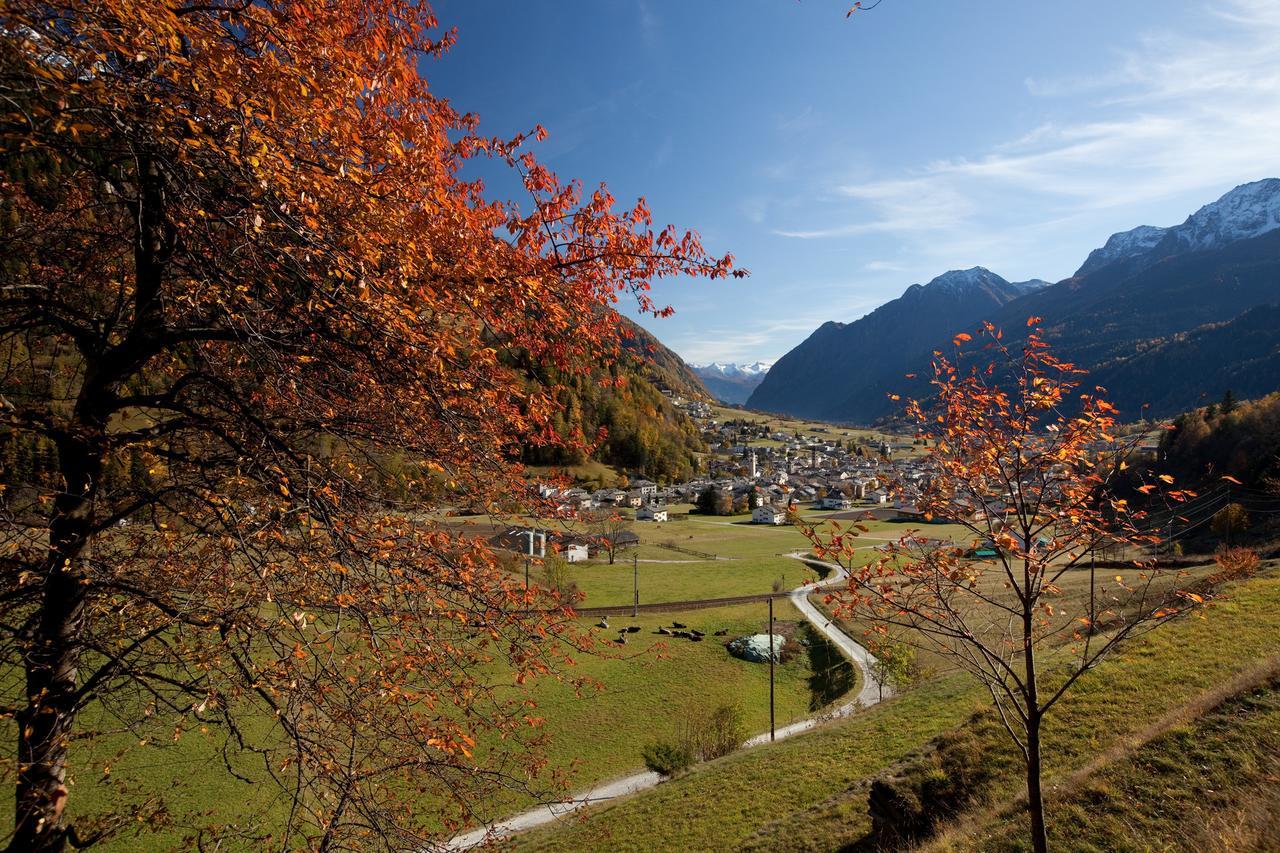 Hotel Centrale, Typically Swiss Poschiavo Kültér fotó